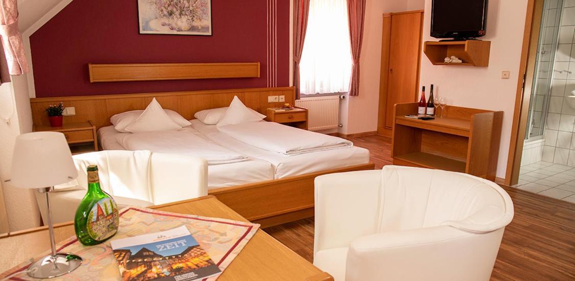 Hotel Garni Zum Hirschen Iphofen Zewnętrze zdjęcie